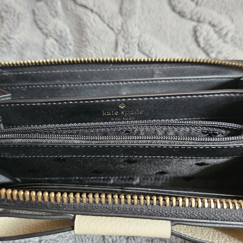 ♠️ Kate Spade Wallet ♠️ - Picture 4 of 4